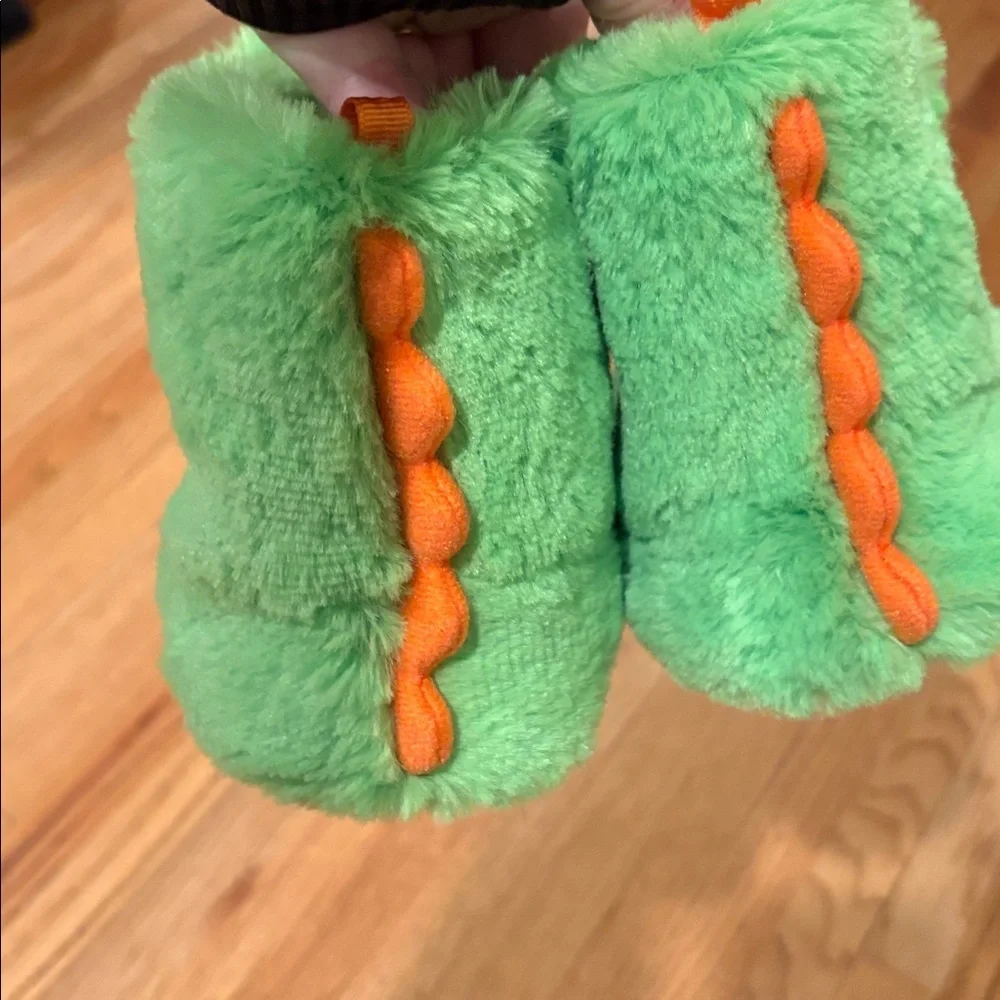 Wonder Nation 7-8 Green Monster Paw Slippers